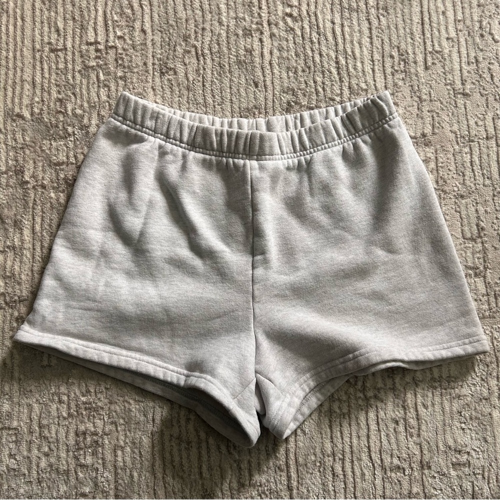 Aritzia TNA Cozy Fleece Shorts